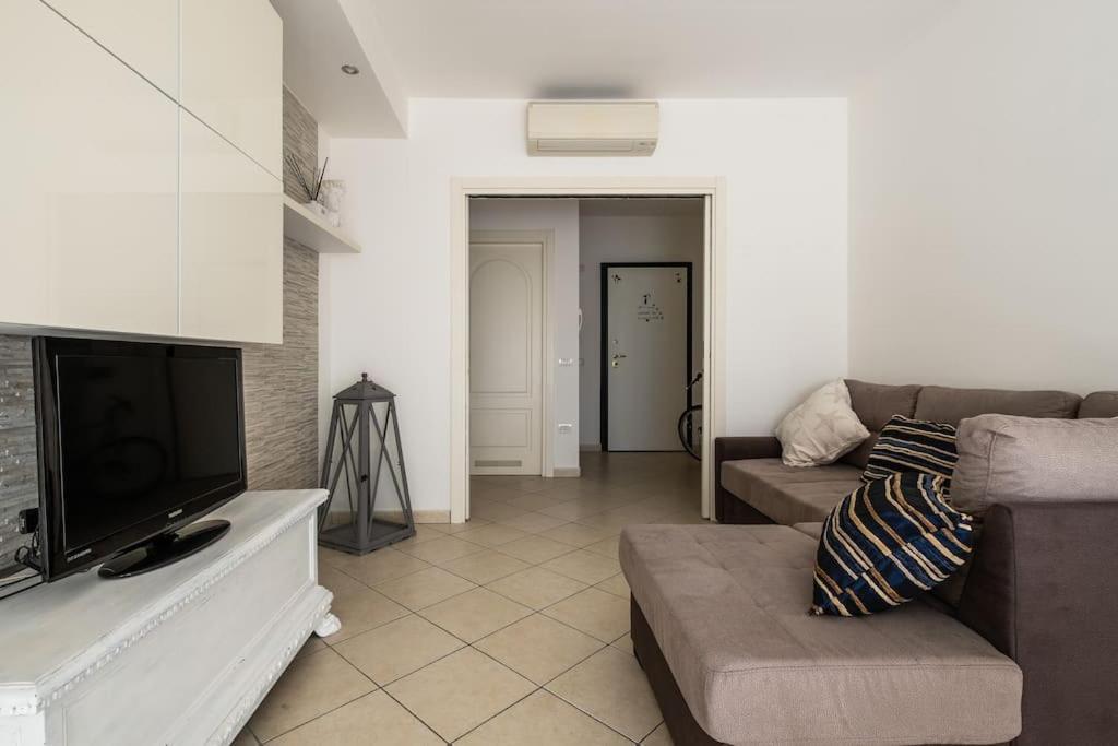 A Casa Di Mo', A Due Passi Dalla Stazione E Fiera Bologna Bagian luar foto